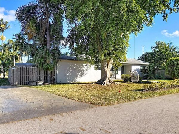 1031 N 16th Ave, Hollywood, FL 33020