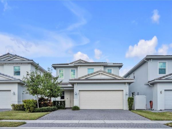 1101 Azul Ct, Deerfield Beach, FL 33064