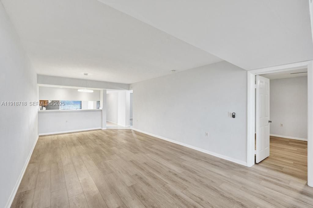 1715 Whitehall Dr, Unit 305, Davie, FL 33324 Photo