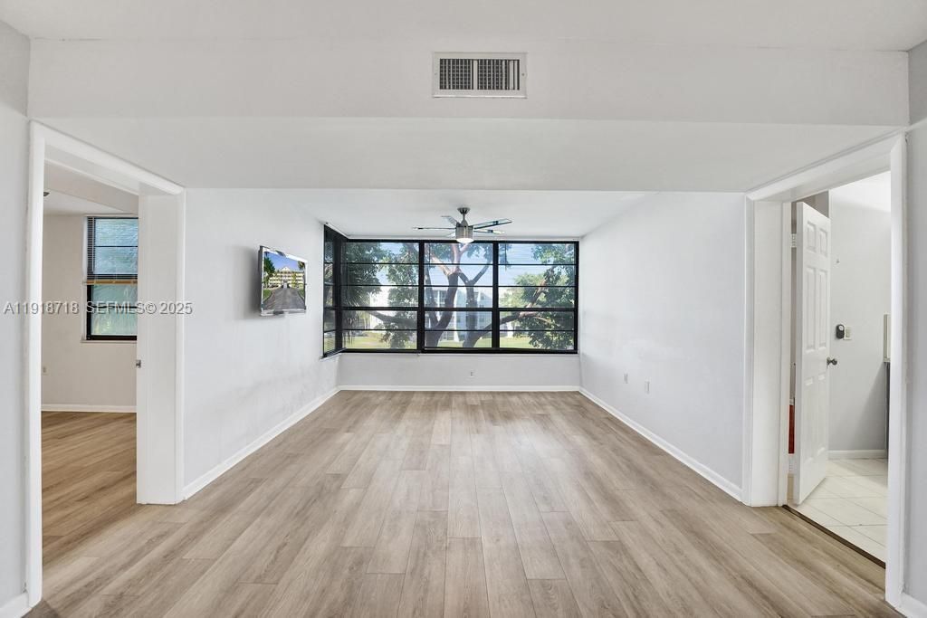 1715 Whitehall Dr, Unit 305, Davie, FL 33324 Photo