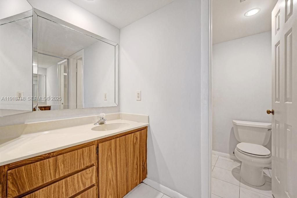 1715 Whitehall Dr, Unit 305, Davie, FL 33324 Photo