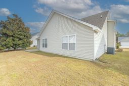 5077 Capulet Circle photo 4