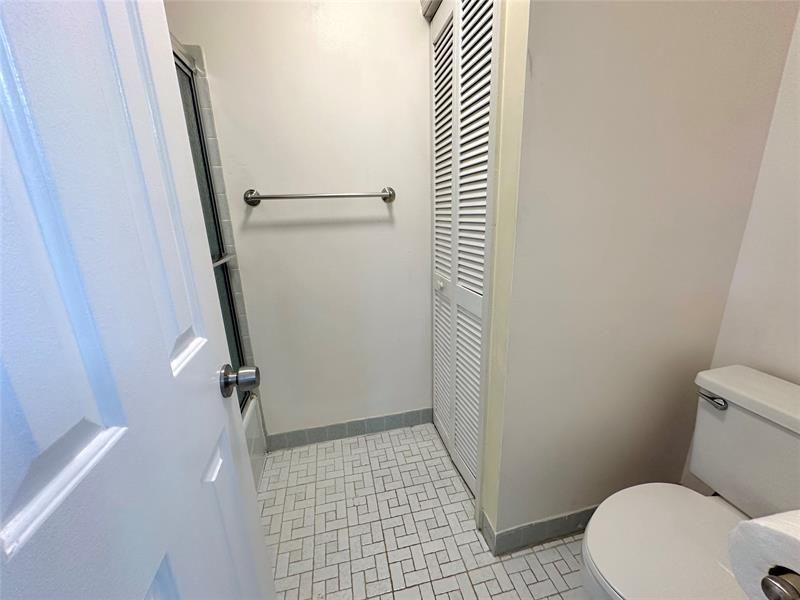 444 Pine Circle, Unit 4, Boca Raton, FL 33432 Photo