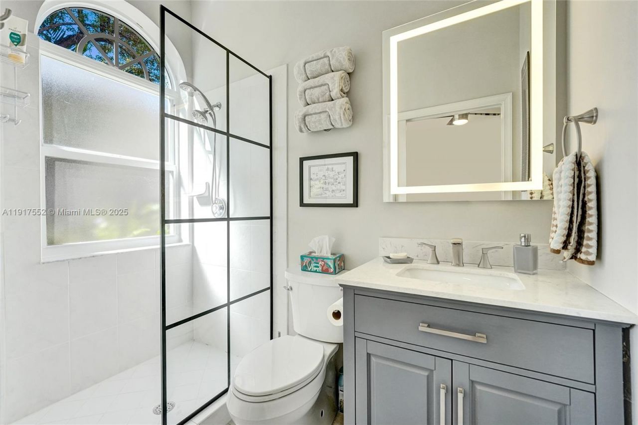 648 W Palm Aire Dr, Pompano Beach, FL 33069 Photo