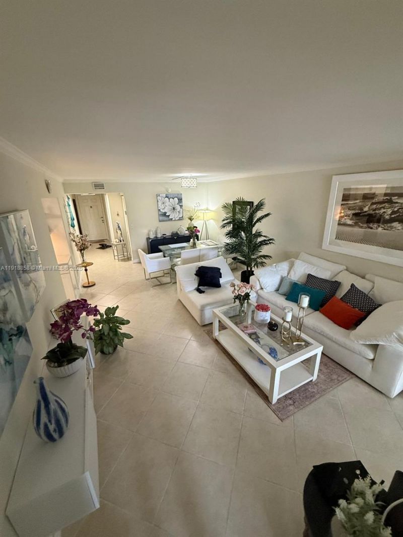 8715 Shadow Wood Blvd, Unit 211, Coral Springs, FL 33071 Photo