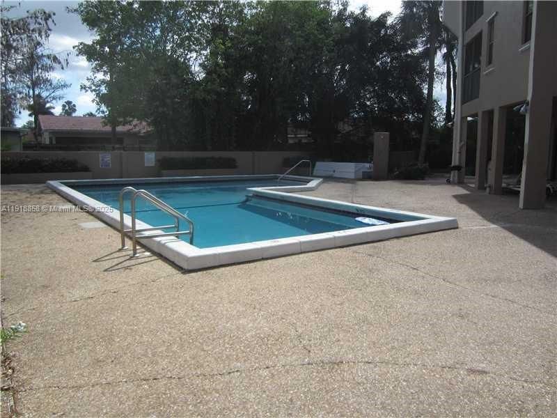 8715 Shadow Wood Blvd, Unit 211, Coral Springs, FL 33071 Photo