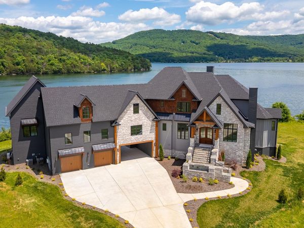 340 Edgewater Way, Jasper, TN 37347