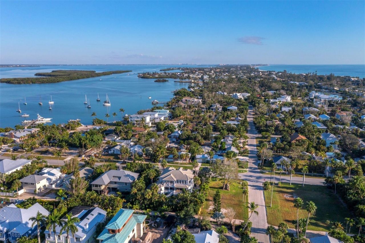 641 Broadway Street, Longboat Key, FL 34228 Photo