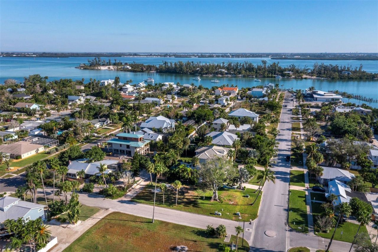641 Broadway Street, Longboat Key, FL 34228 Photo