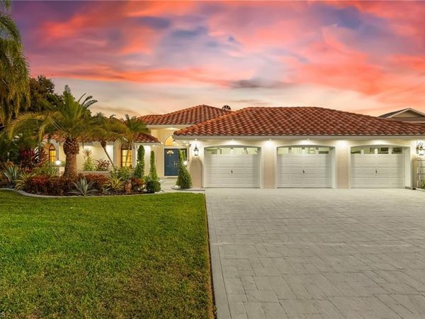 2318 SE 27th ST, CAPE CORAL, FL 33904