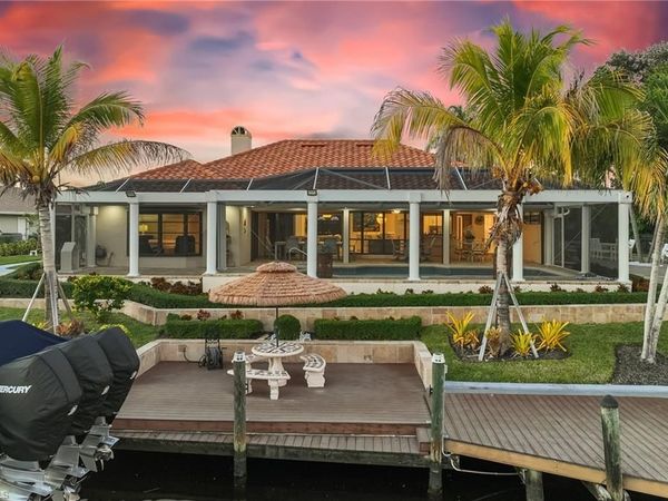 2318 SE 27th ST, CAPE CORAL, FL 33904