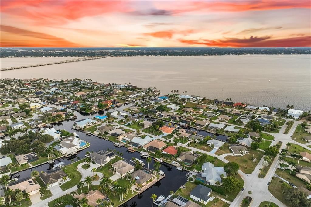 2318 SE 27th St, Cape Coral, FL 33904 Photo