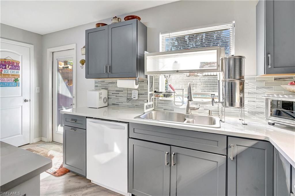 5887 Kingfish Rd, Bokeelia, FL 33922 Photo