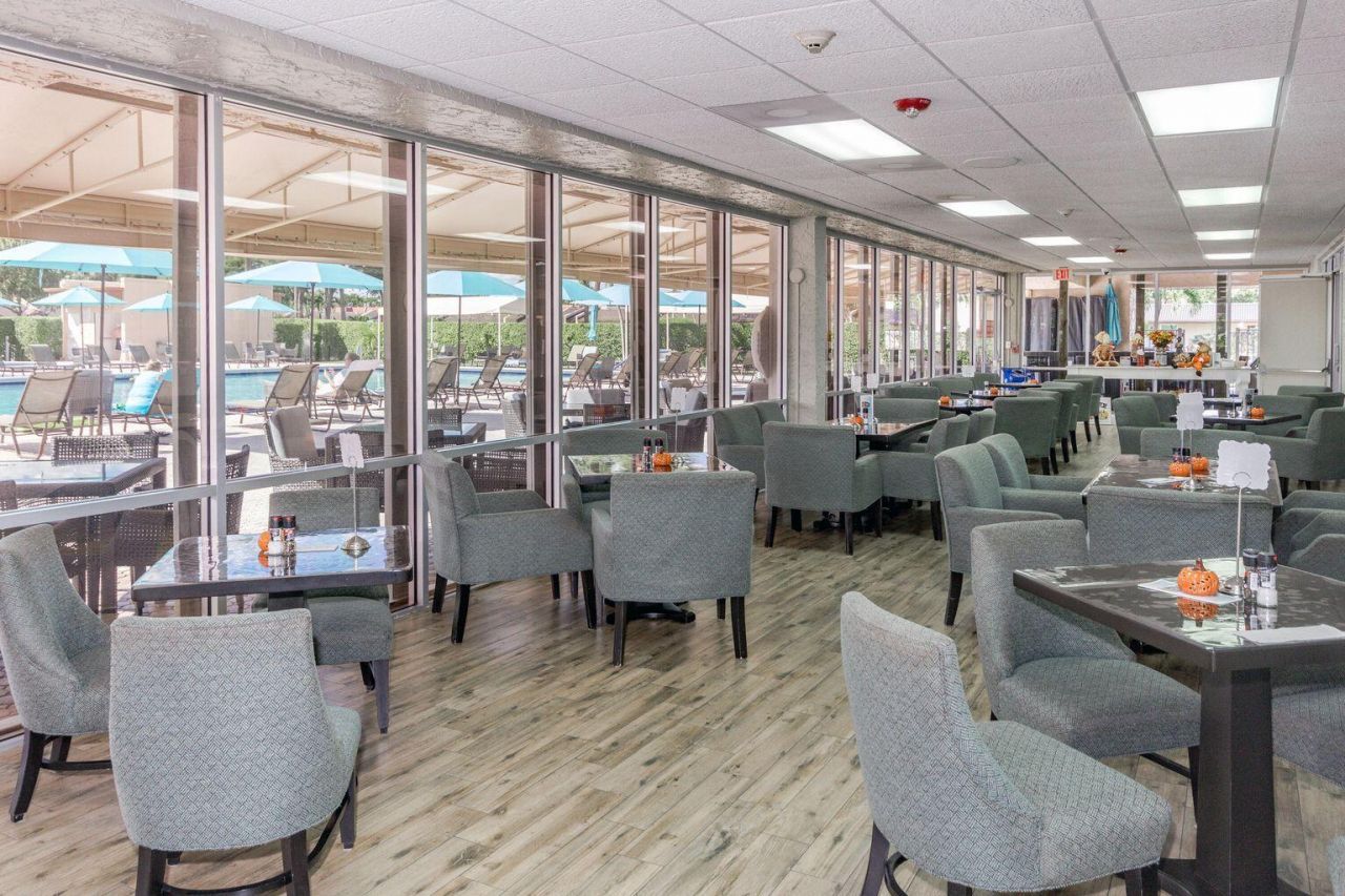 109 Lake Susan Drive, West Palm Beach, FL 33411 Photo