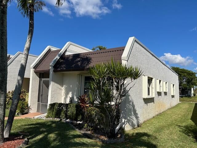 109 Lake Susan Drive, West Palm Beach, FL 33411 Photo