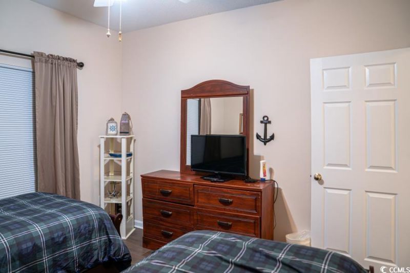 4431 Montrose Ln. Photo 12