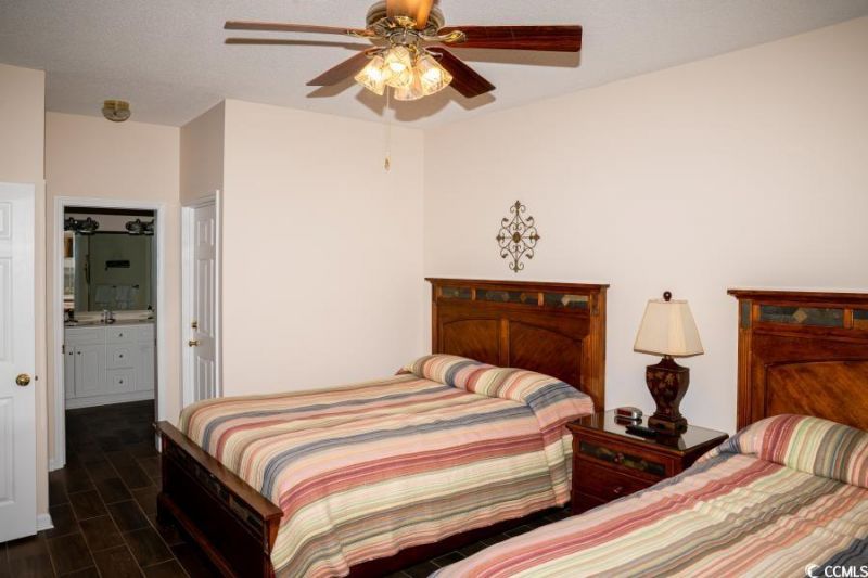 4431 Montrose Ln. Photo 17