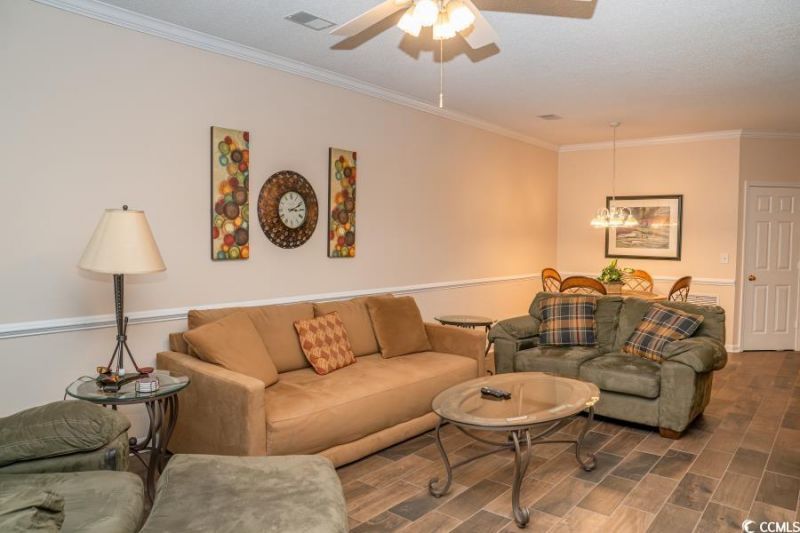 4431 Montrose Ln. Photo 5