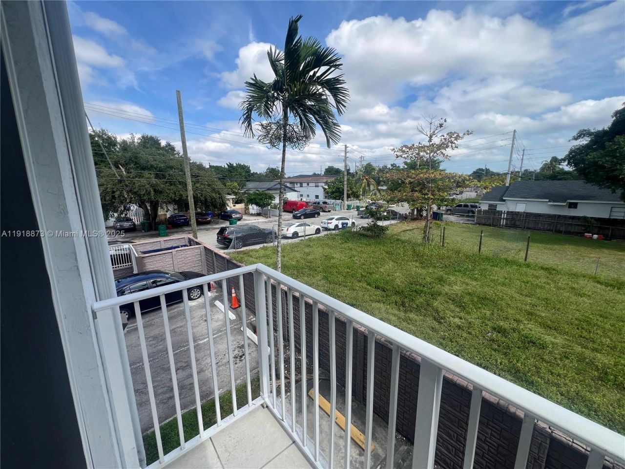 2536 NW 24th St, Unit 2B, Miami, FL 33142 Photo
