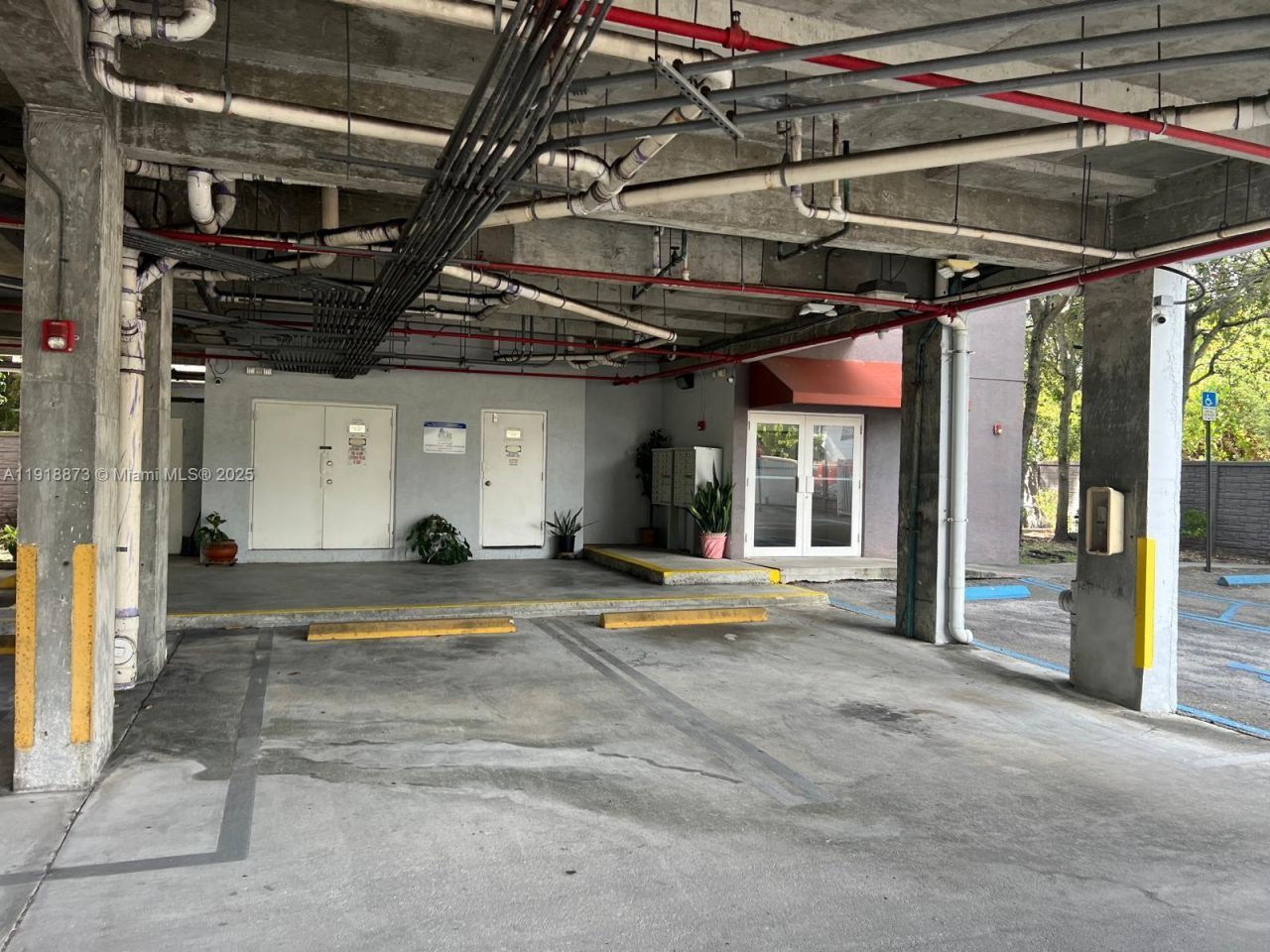 2536 NW 24th St, Unit 2B, Miami, FL 33142 Photo