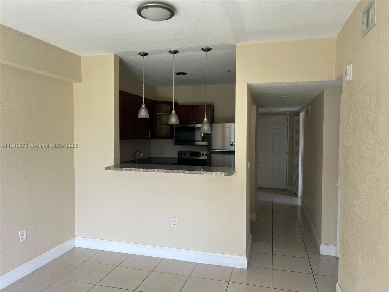 2536 NW 24th St, Unit 2B, Miami, FL 33142 Photo
