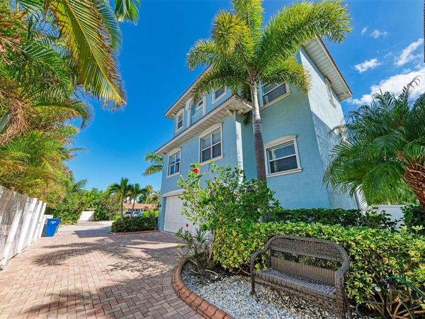 201 57TH STREET, HOLMES BEACH, FL 34217