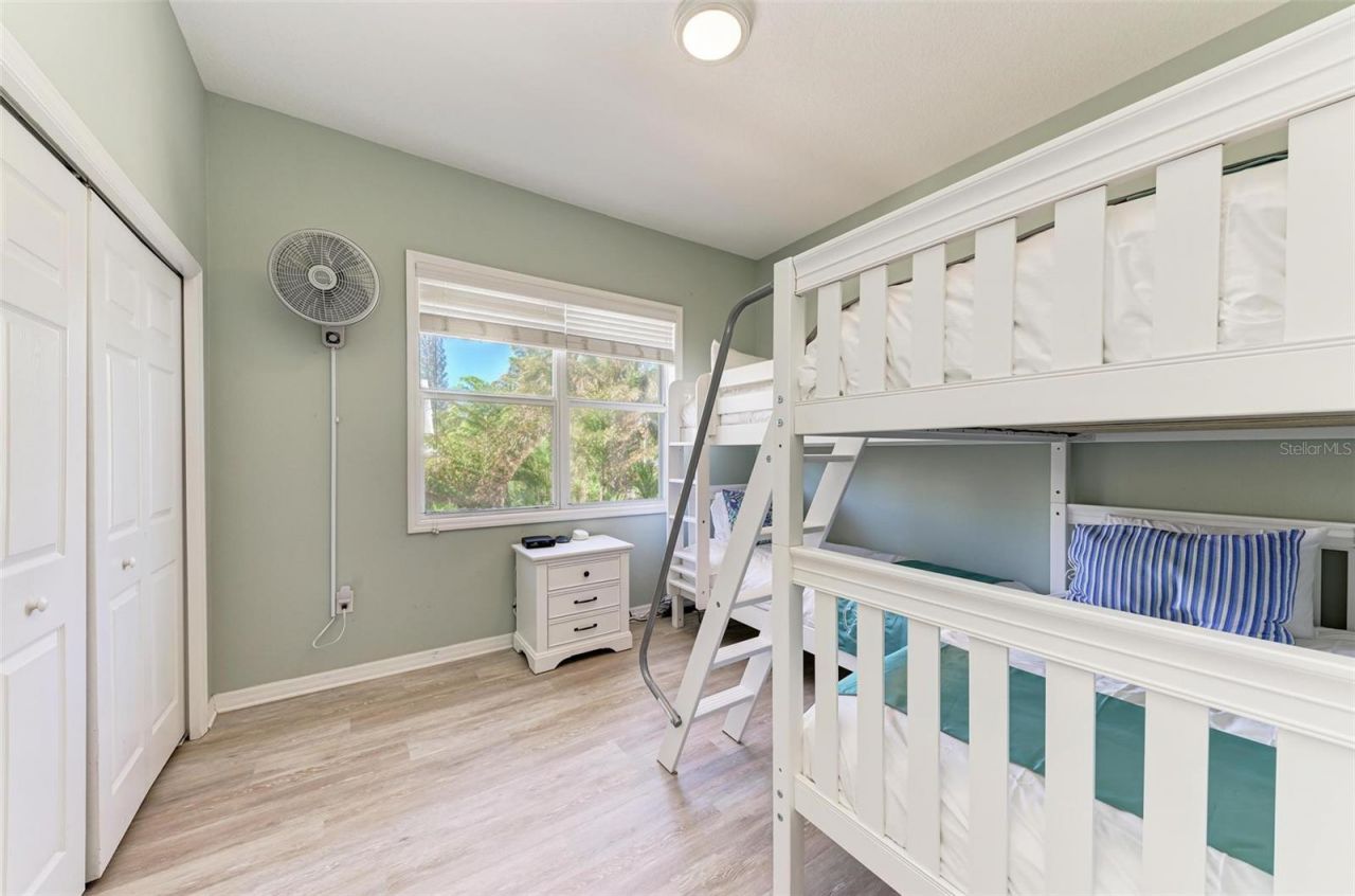 201 57th Street, Holmes Beach, FL 34217 Photo