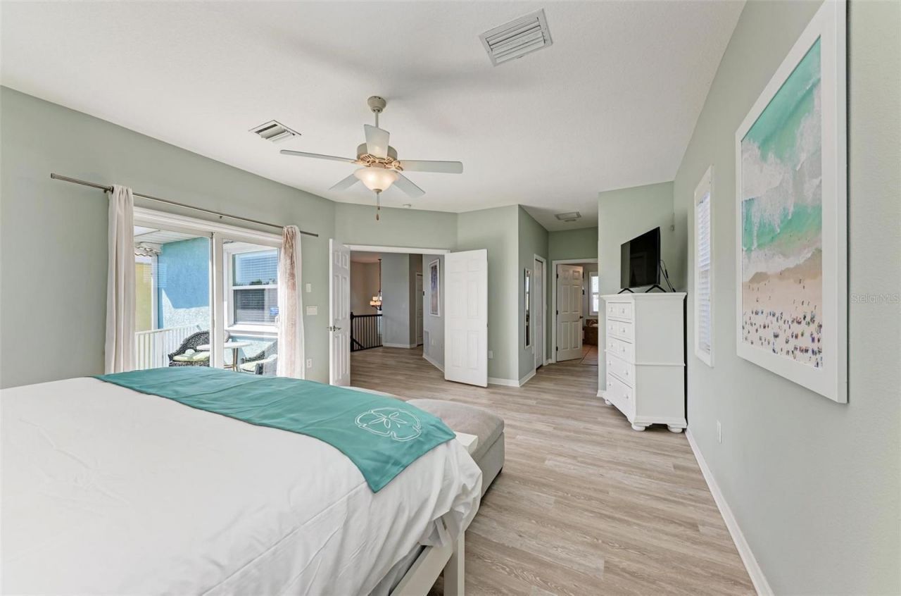 201 57th Street, Holmes Beach, FL 34217 Photo