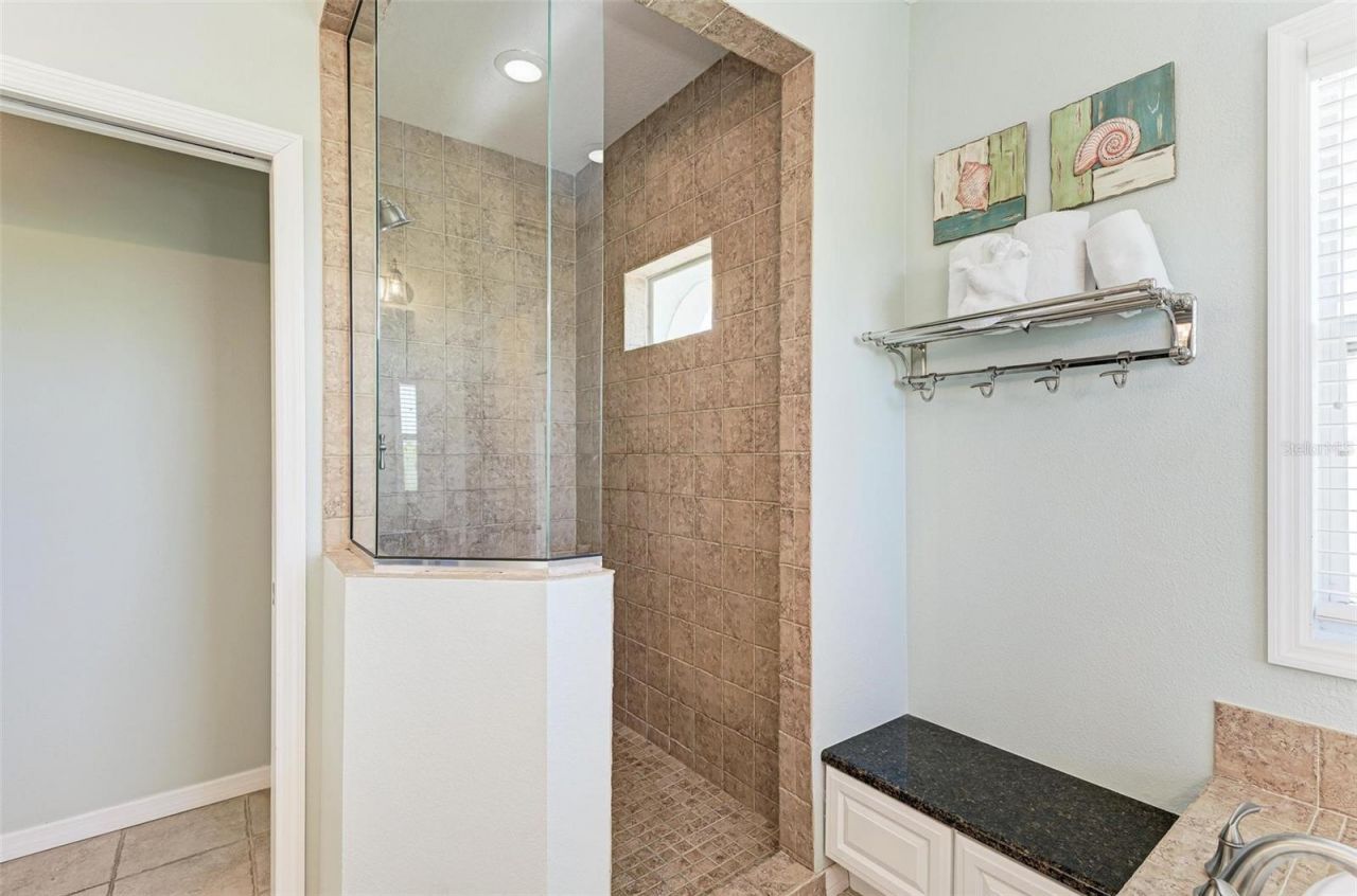 201 57th Street, Holmes Beach, FL 34217 Photo