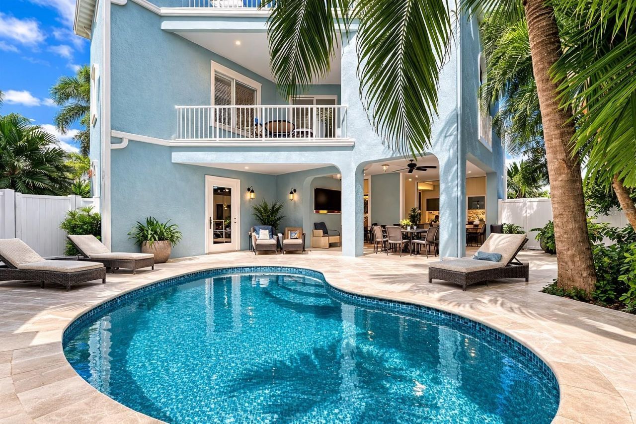 201 57th Street, Holmes Beach, FL 34217 Photo