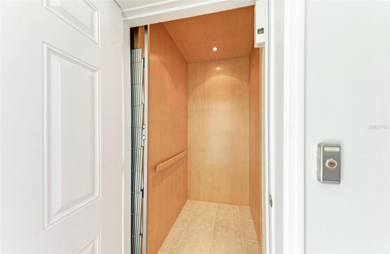 201 57th Street, Holmes Beach, FL 34217 Photo