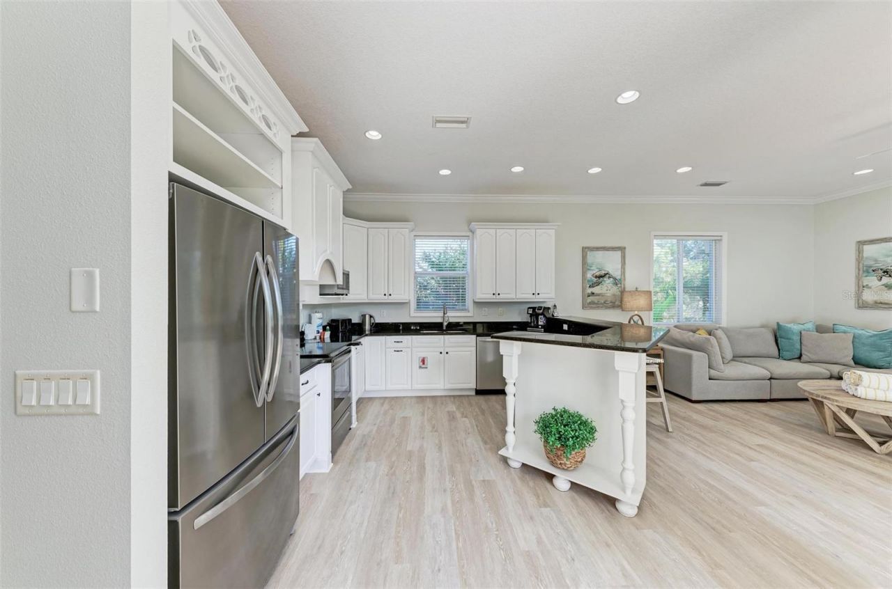 201 57th Street, Holmes Beach, FL 34217 Photo