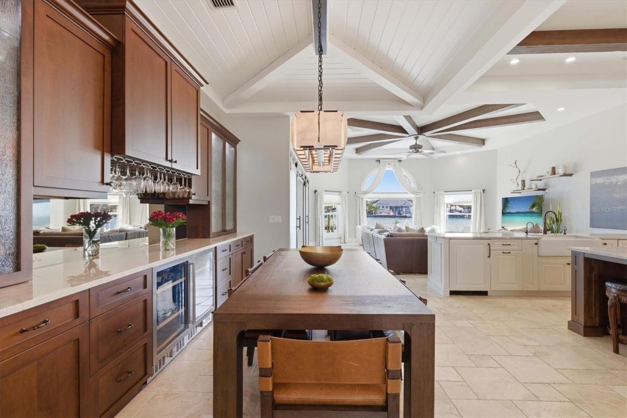 215 Driftwood Lane, Largo, FL 33770 Photo