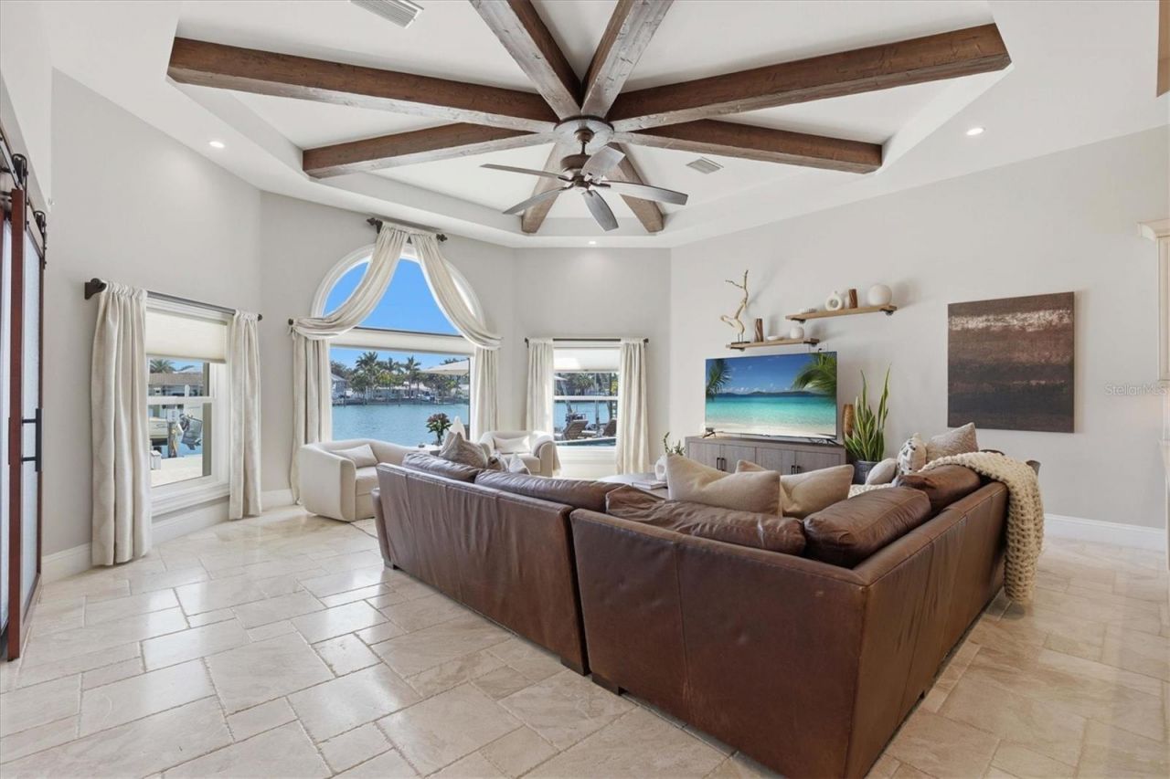 215 Driftwood Lane, Largo, FL 33770 Photo