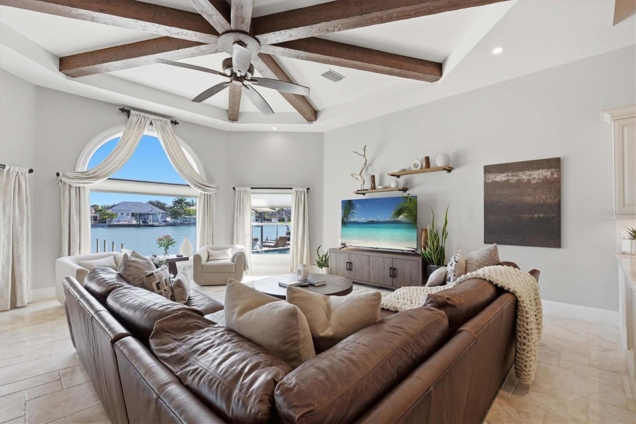 215 Driftwood Lane, Largo, FL 33770 Photo