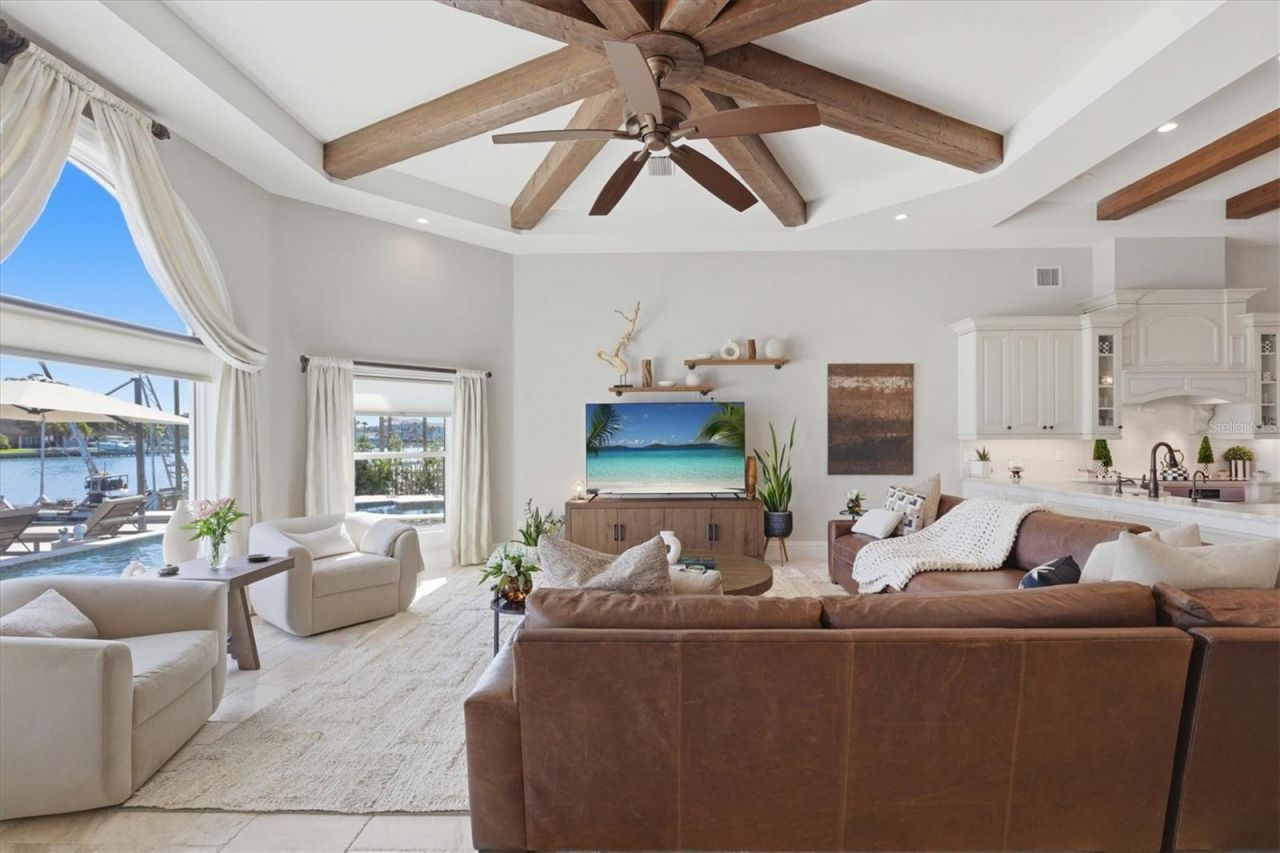 215 Driftwood Lane, Largo, FL 33770 Photo