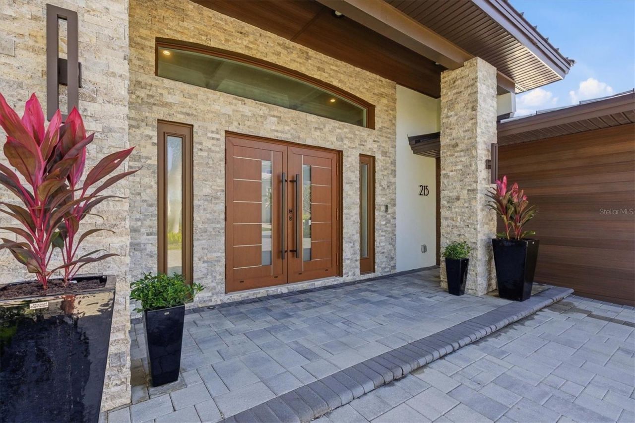 215 Driftwood Lane, Largo, FL 33770 Photo