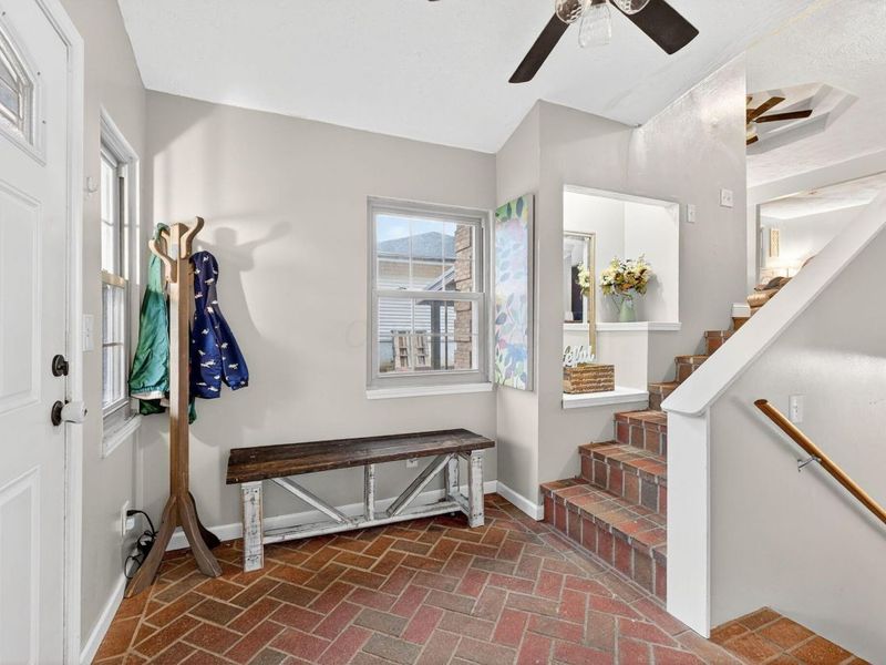 17 E Oak Street, Canal Winchester, OH 43110 Photo 12