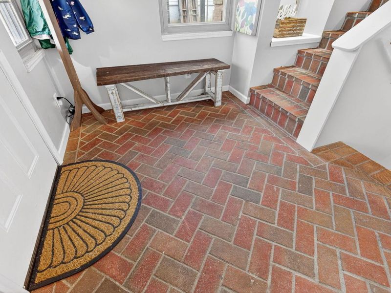 17 E Oak Street, Canal Winchester, OH 43110 Photo 13