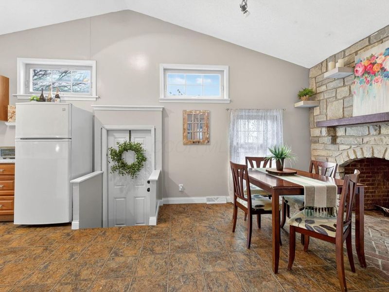 17 E Oak Street, Canal Winchester, OH 43110 Photo 23