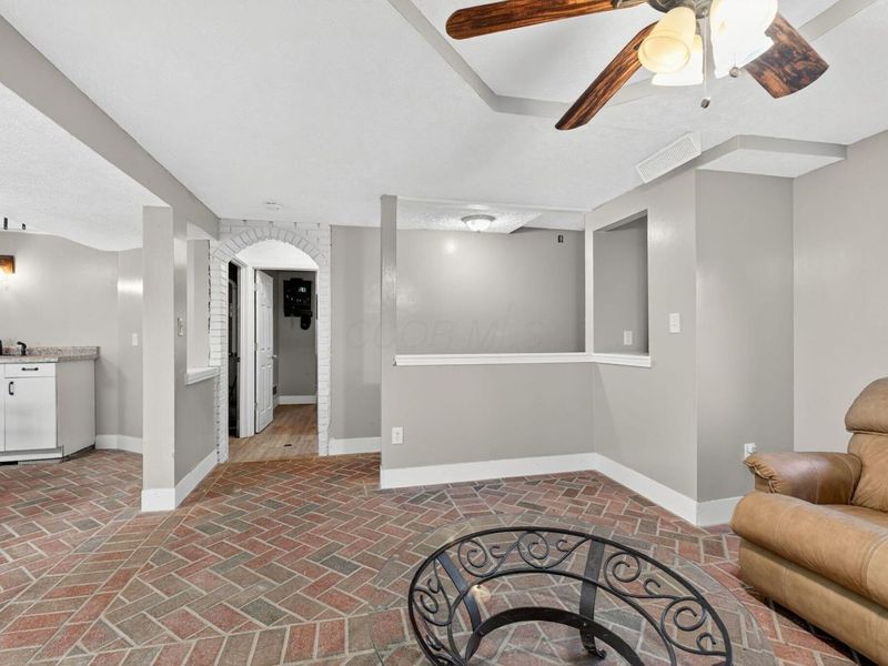 17 E Oak Street, Canal Winchester, OH 43110 Photo 47