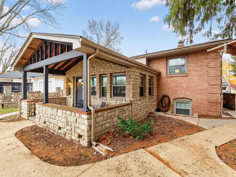 17 E Oak Street, Canal Winchester, OH 43110 Photo 8