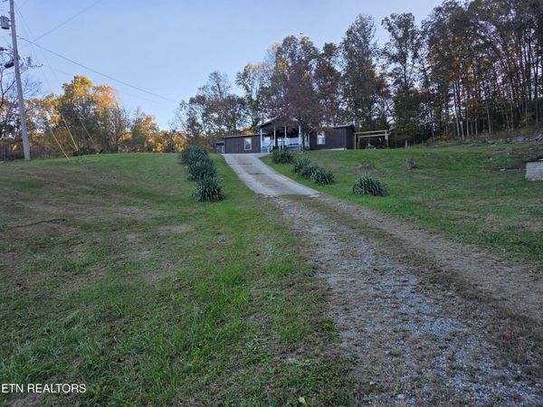180 Grady Langley Rd, Lancing, TN 37770