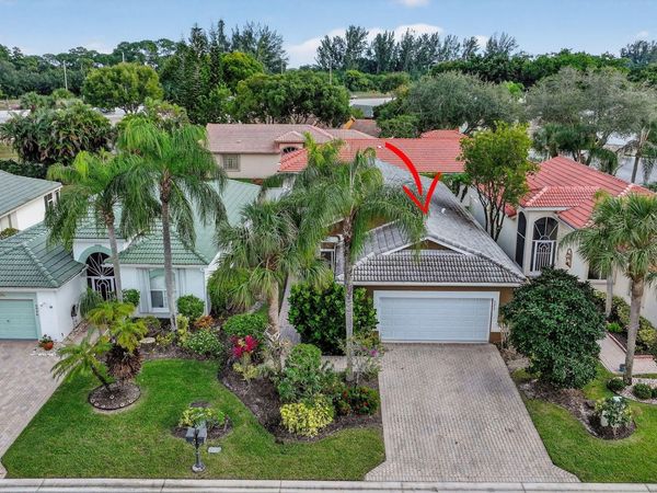 8070 Bellafiore Way, Boynton Beach, FL 33472