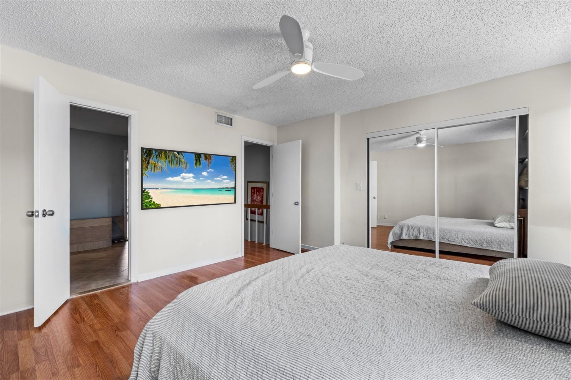 653 Cypress Lane, Unit 21B, Fort Lauderdale, FL 33305 Photo