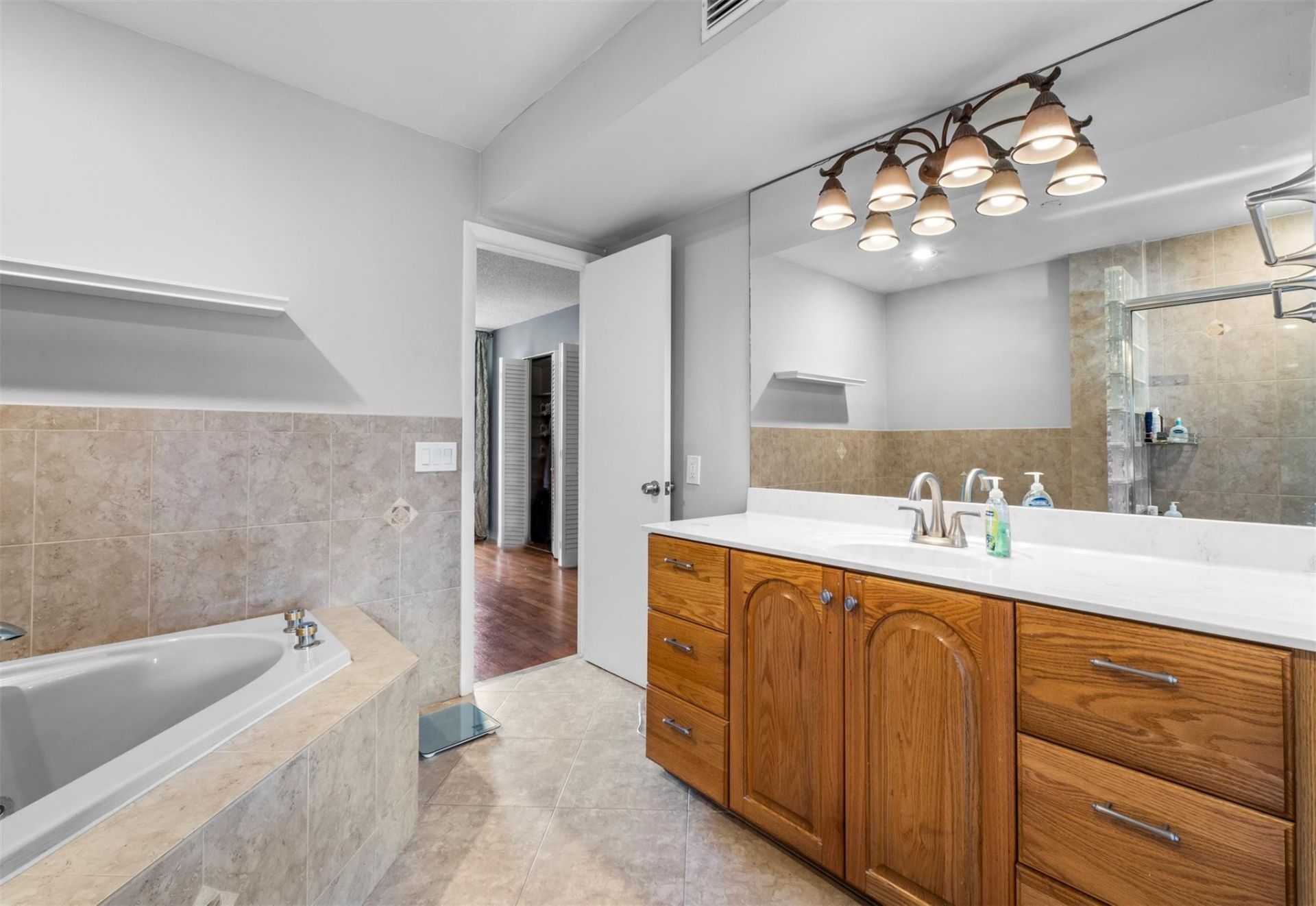 653 Cypress Lane, Unit 21B, Fort Lauderdale, FL 33305 Photo