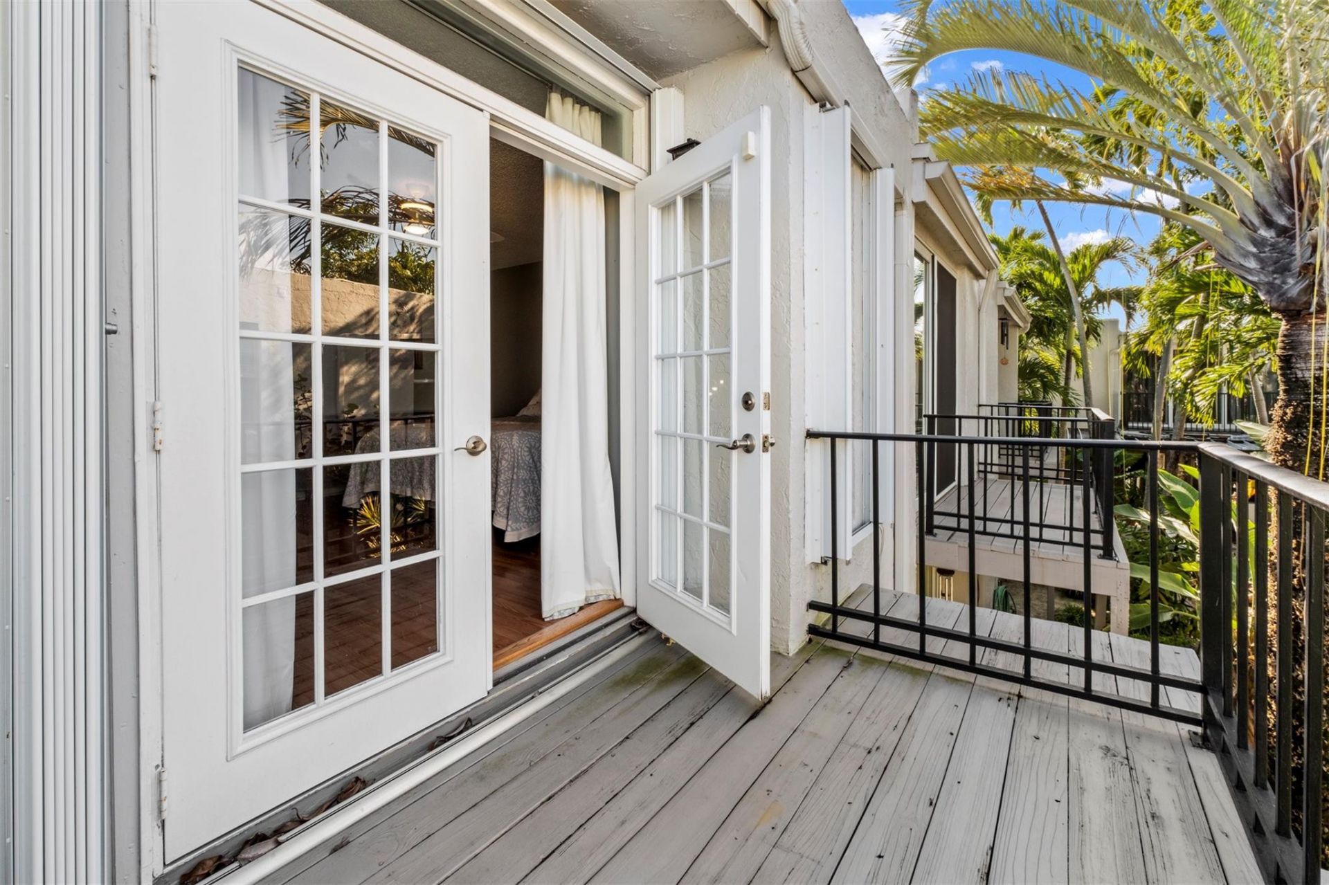 653 Cypress Lane, Unit 21B, Fort Lauderdale, FL 33305 Photo