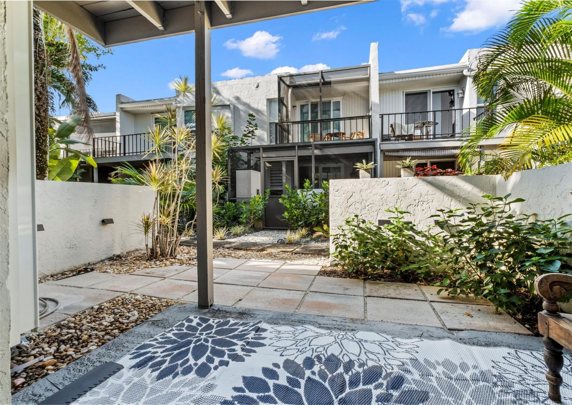 653 Cypress Lane, Unit 21B, Fort Lauderdale, FL 33305 Photo