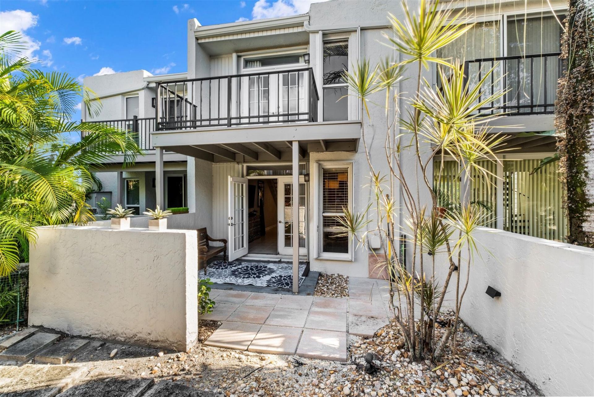 653 Cypress Lane, Unit 21B, Fort Lauderdale, FL 33305 Photo