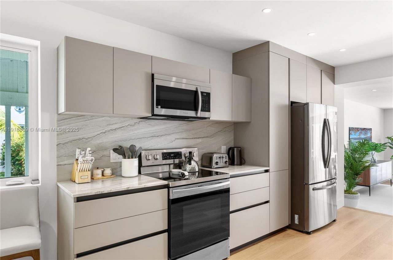 45 NE 104th St, Miami Shores, FL 33138 Photo